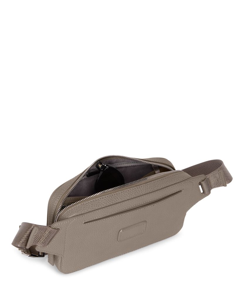 투린 TURIN 니콜로 슬링백  hi-res | TUMI