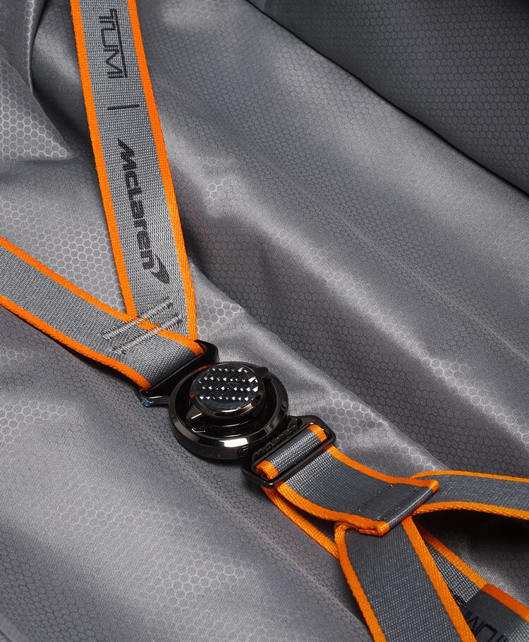 투미 I 맥라렌 MCLAREN 에어로 인터내셔널 확장형 4 휠 캐리온 캐리어  hi-res | TUMI