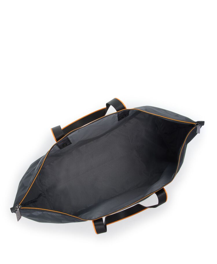 투미 I 맥라렌 MCLAREN 저스트 인 케이스 토트백  hi-res | TUMI