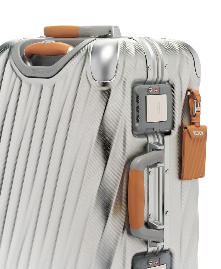 Tumi 19 DEGREE ALUMINUM INTERNATIONAL CARRYON