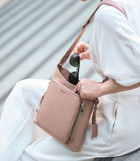 보야져 VOYAGEUR 타일러 크로스백  lifestyle | TUMI