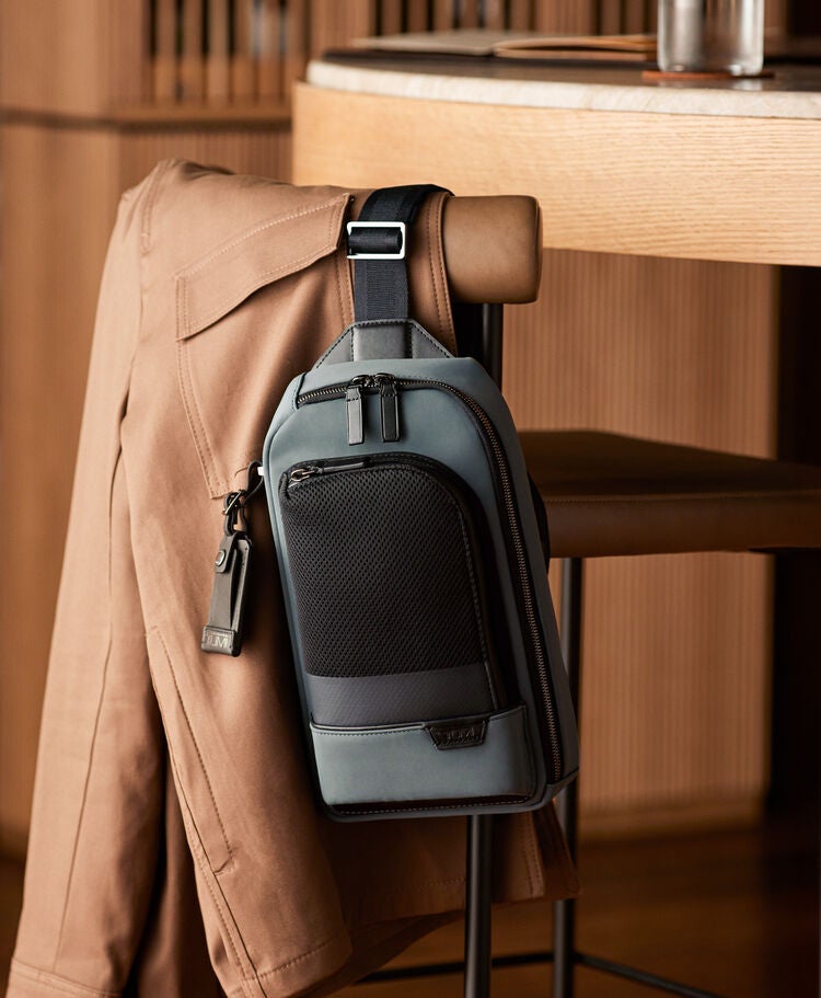 해리슨 HARRISON 그레고리 슬링백  hi-res | TUMI