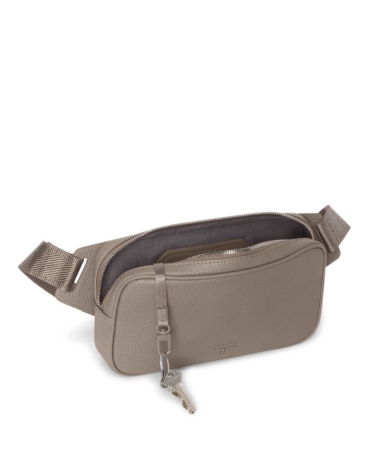 투린 TURIN 니콜로 슬링백  hi-res | TUMI