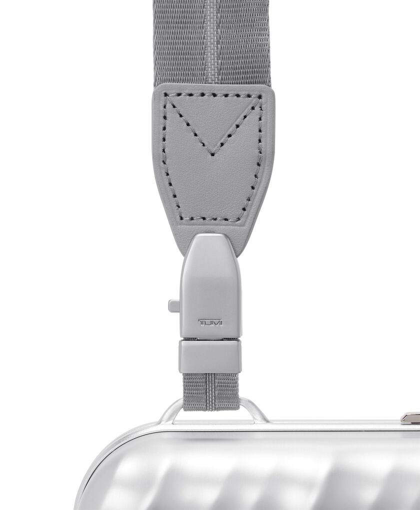 19 DEGREE 알루미늄 콤팩트 슬링백  hi-res | TUMI