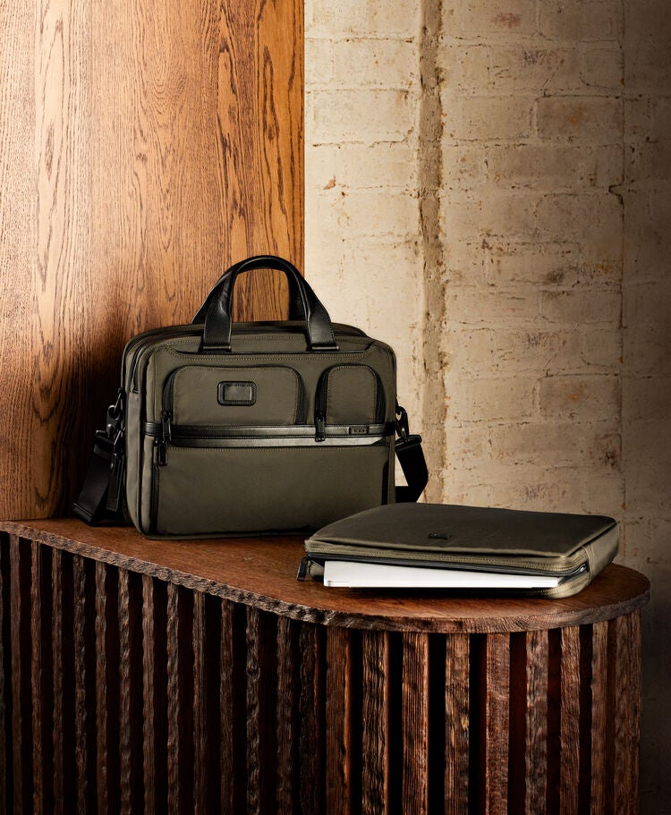 알파 TUMI ALPHA 확장형 노트북 브리프케이스 서류가방  hi-res | TUMI