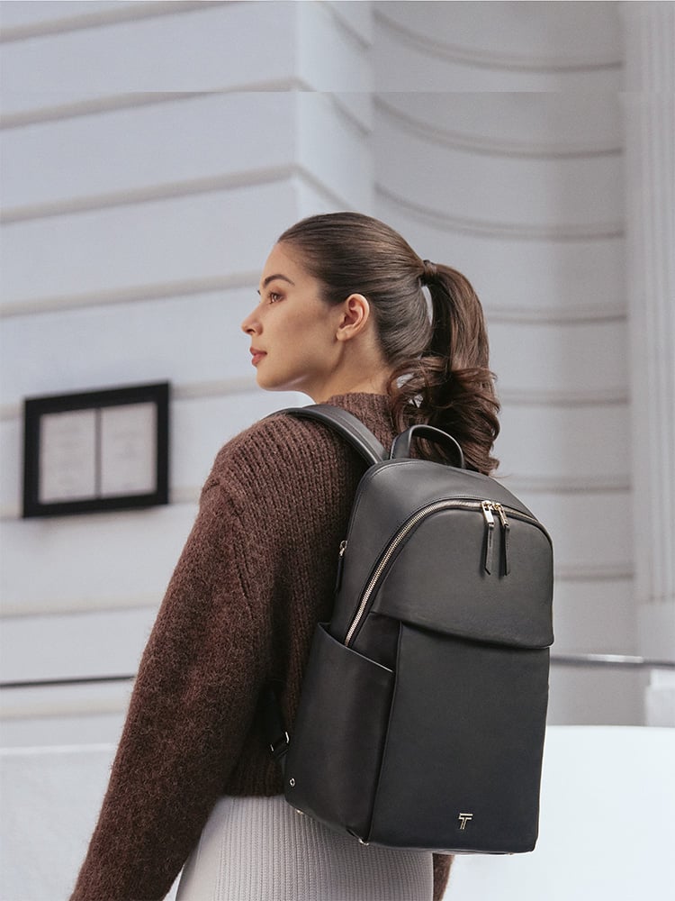 FW24_Seasonal_Voyageur_RainaBkpk