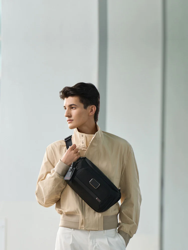 SS24_Seasonal_TUMIAlpha_LargeSling_Black